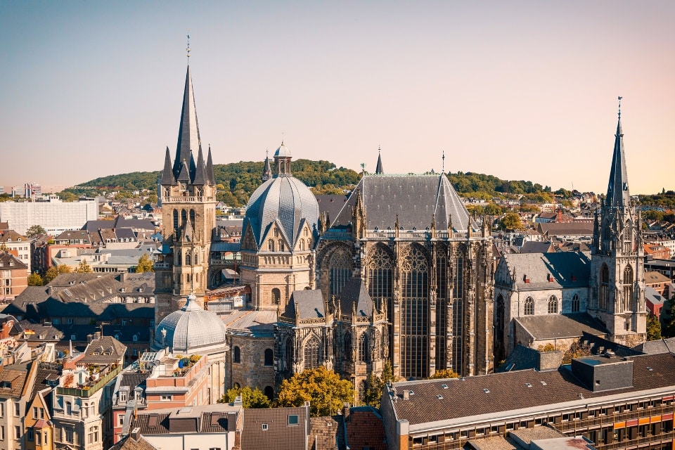 Aachener Dom - Eifel mit Ahrtal und Aachen