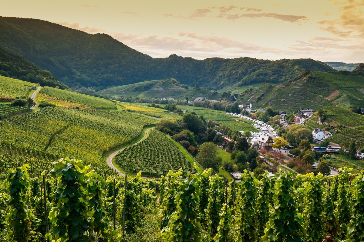 Eifel mit Ahrtal / Aachen mit Umland Eifel mit Ahrtal / Aachen mit Umland