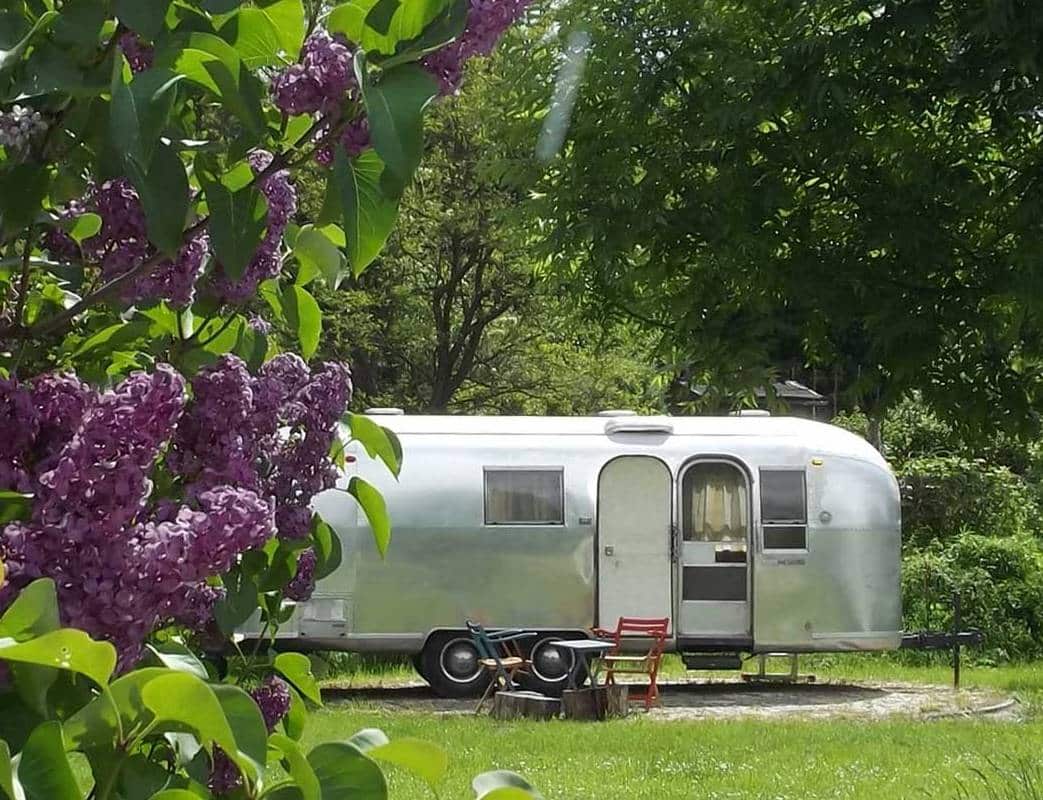 Außenansicht Airstream Hotel Jena