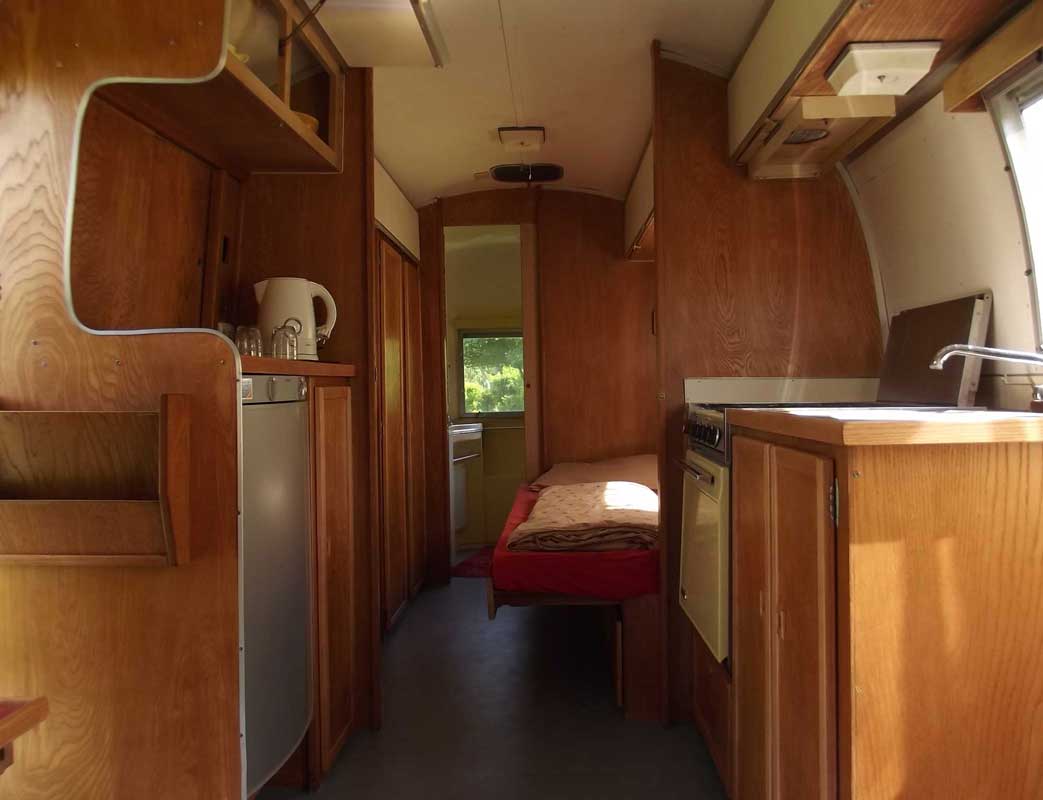 Caravan innen Airstream Hotel Jena