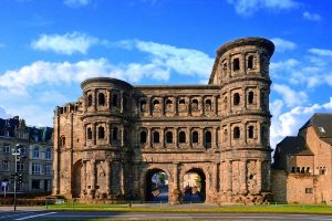 Trier, Porta Nigra - Eifelsteig