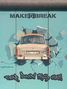 Cover Bild "Tear Down This Wall"