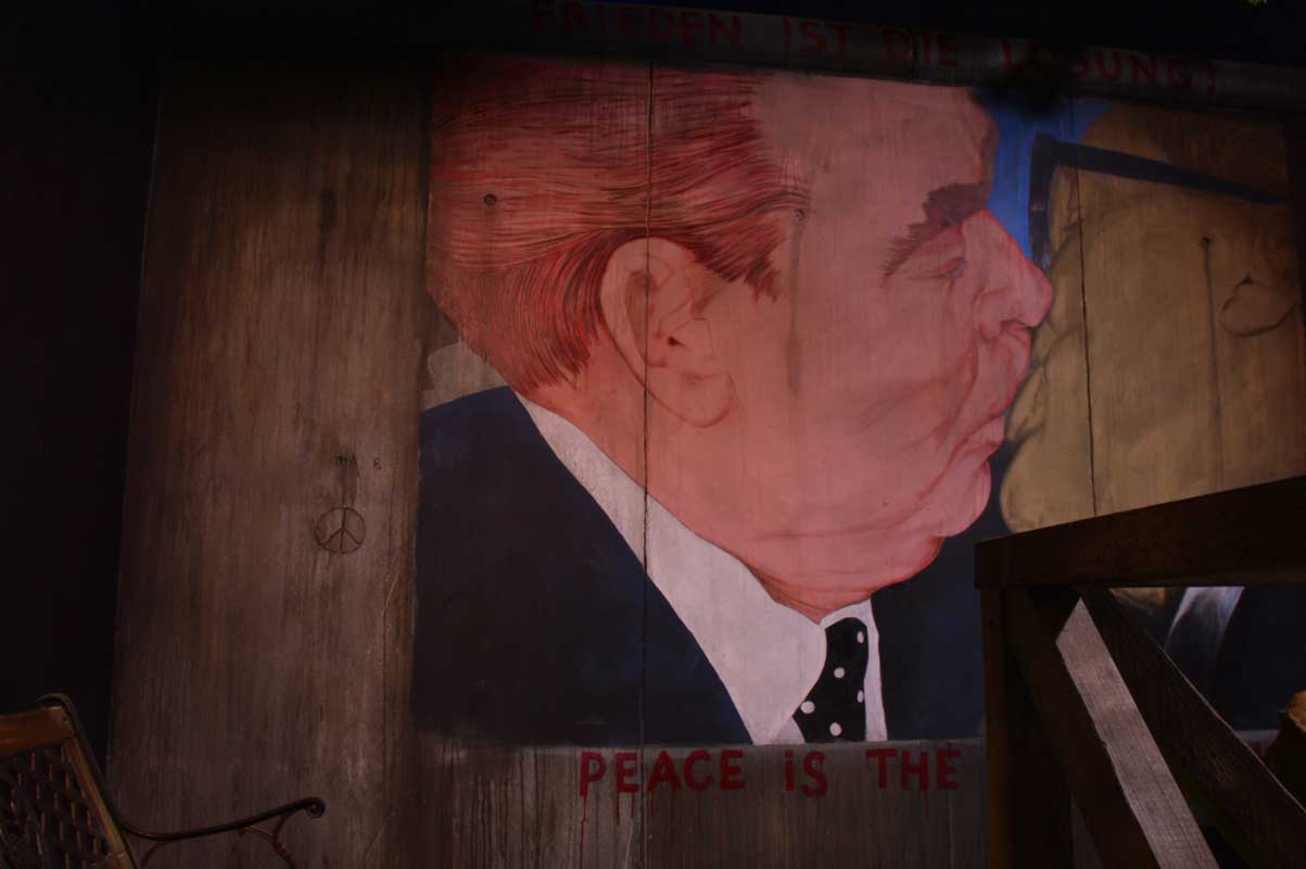 Raum "Tear Down This Wall"