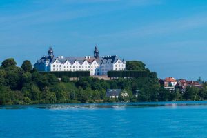 Plöner Schloss am Plöner See - Mönchsweg
