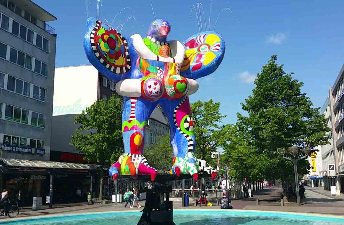 Lifesaver-Brunnen von Niki de Saint Phalle in Duisburg