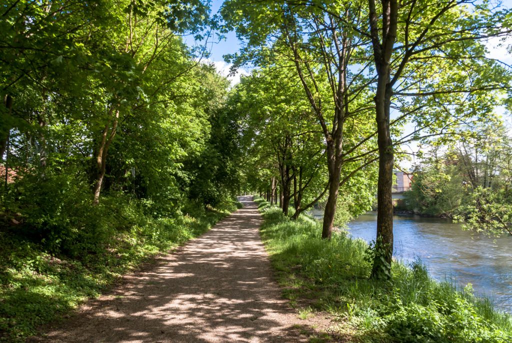 An der Enz in Pforzheim - Enztal-Radweg