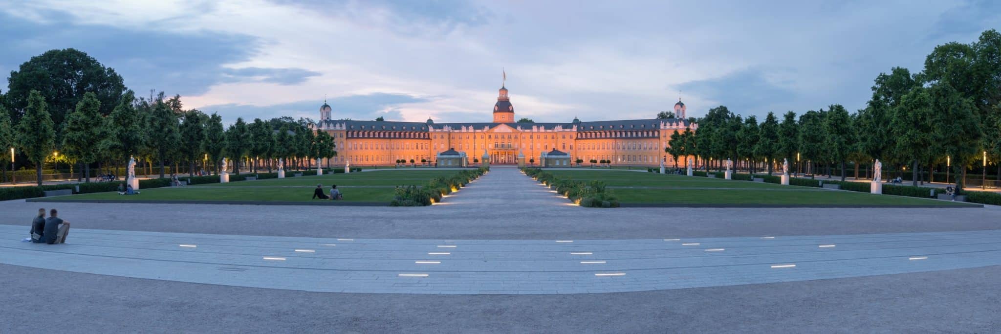 Schloss Karlsruhe Karlsruher Schloss und Park im Abendlicht