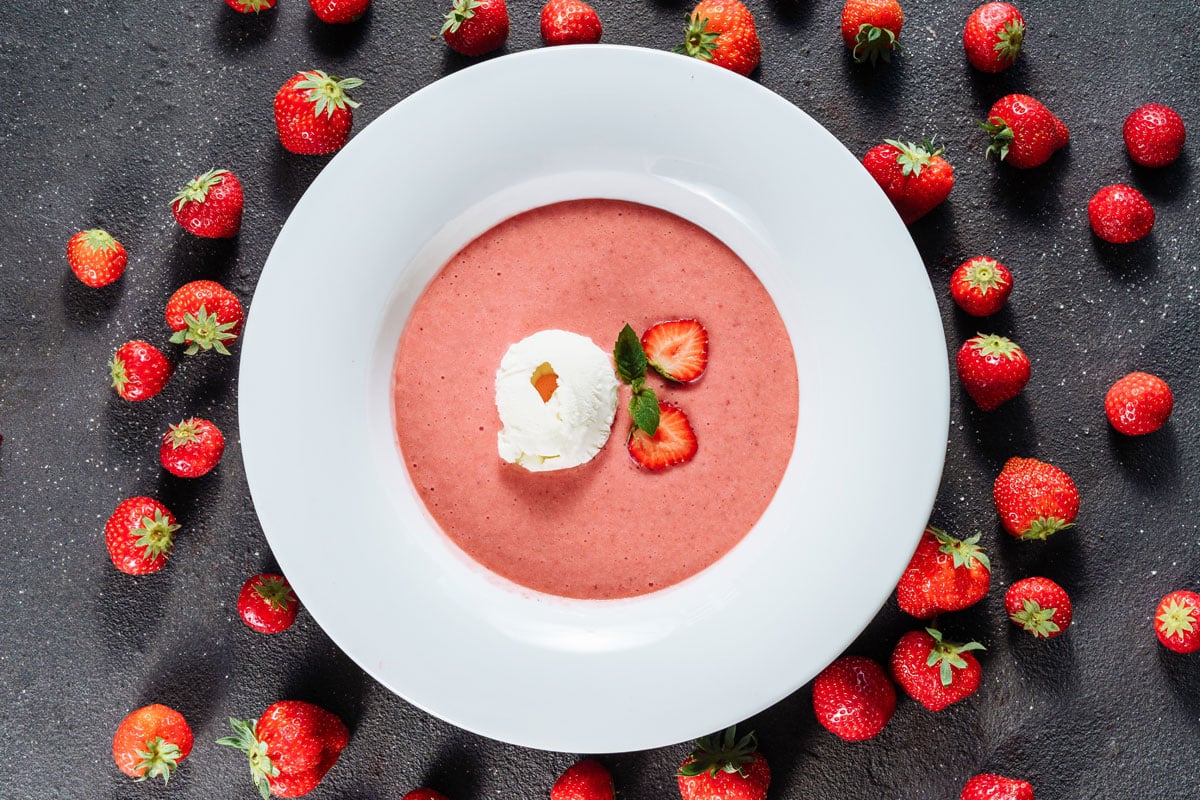 Gazpacho mit Erdbeeren