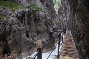 Wanderweg durch die Höllentalklamm