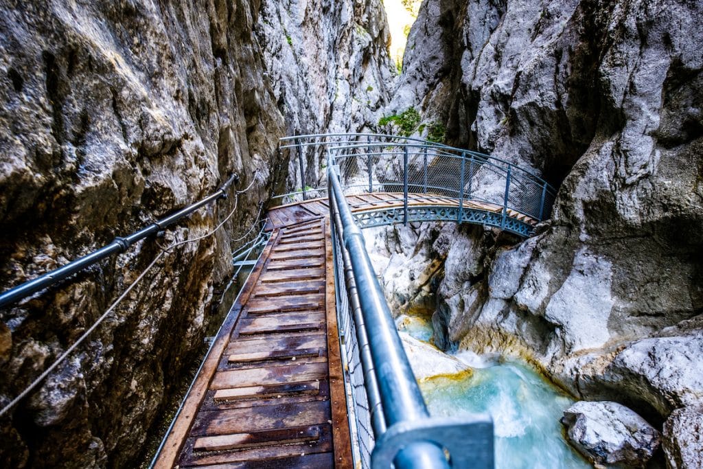 Wandern durch die Höllentalklamm