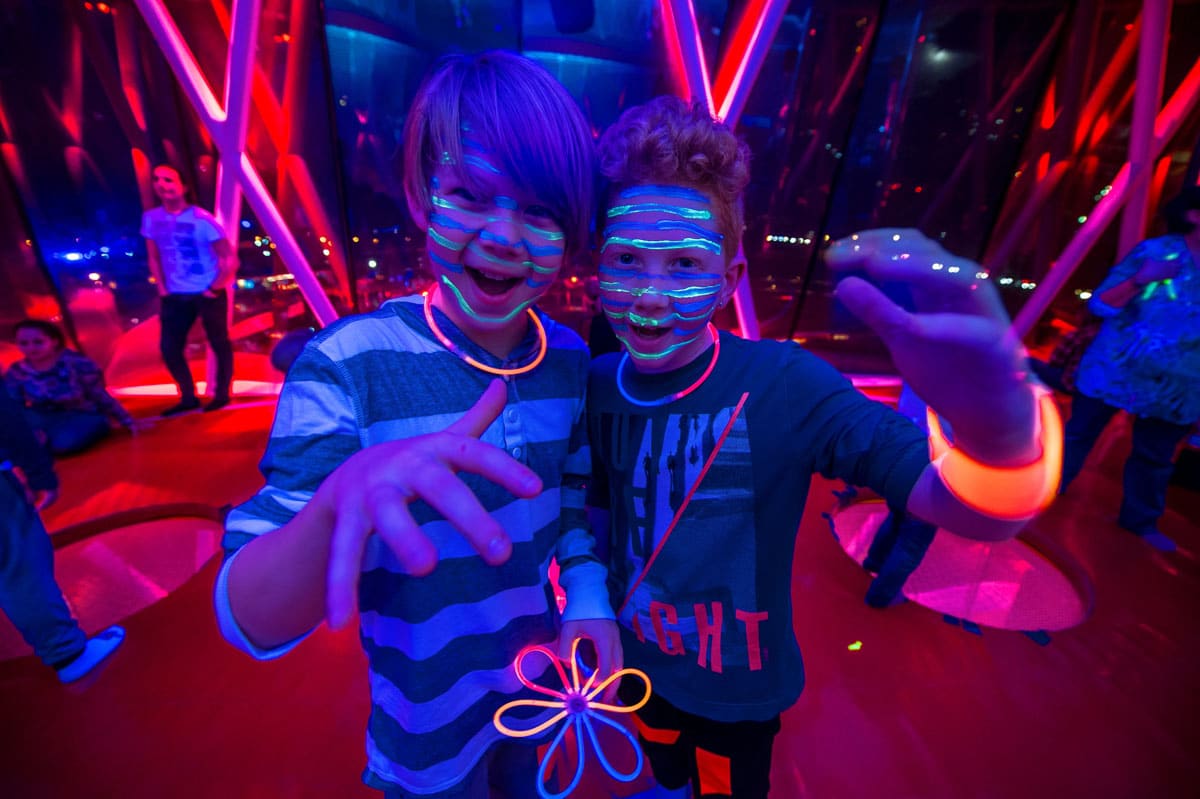 Swarovski Schwarzlichtdisko