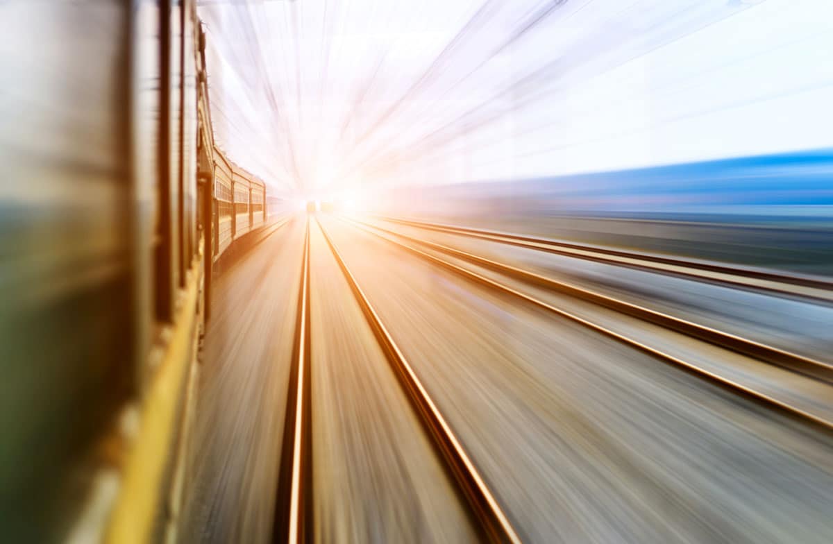Schnellzug_Bahn