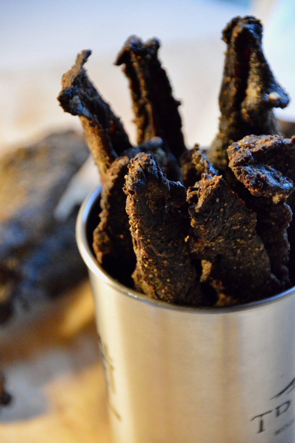 varta-beef-jerky 7 Beef Jerky in silbernem Becher