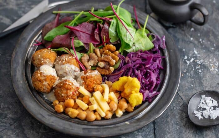 Salat mit Falafel