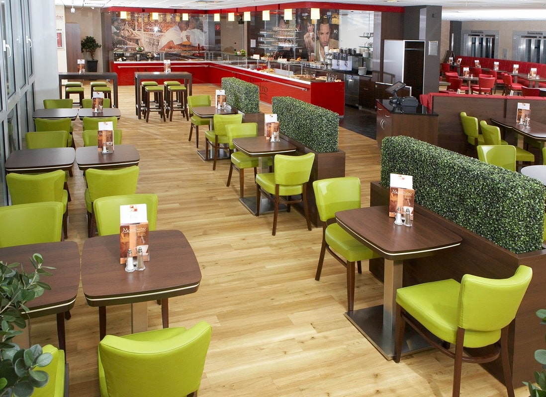 Main Bistro im Modehaus gebrüder götz Würzburg, innen