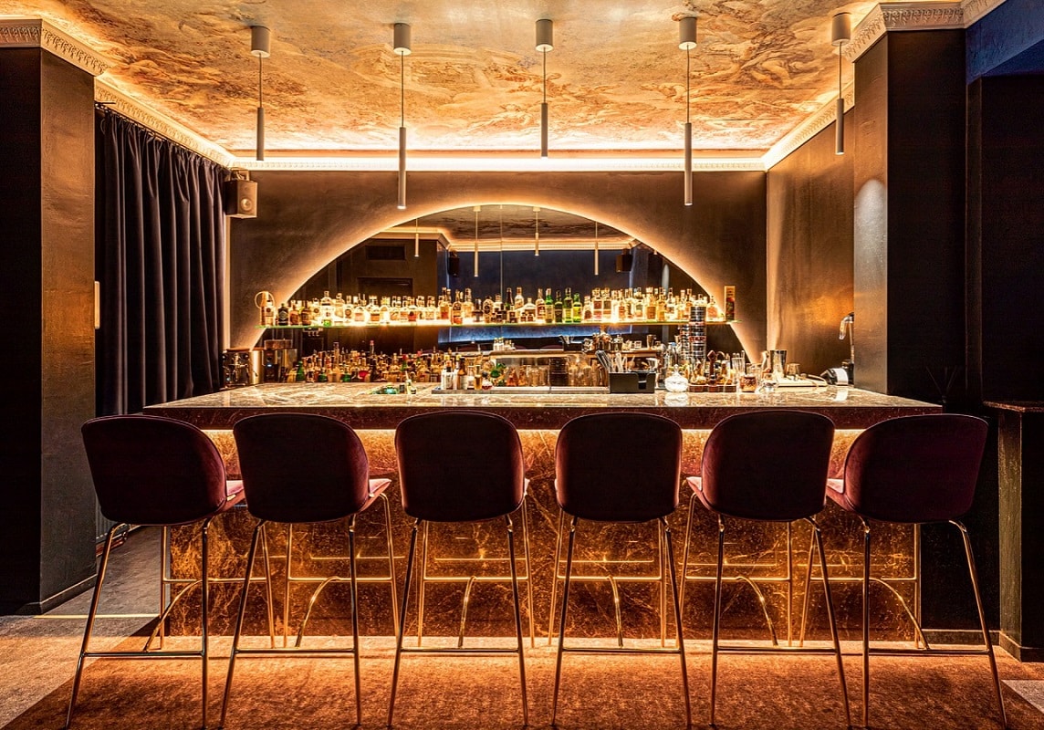 Plus43 | Speakeasy Bar