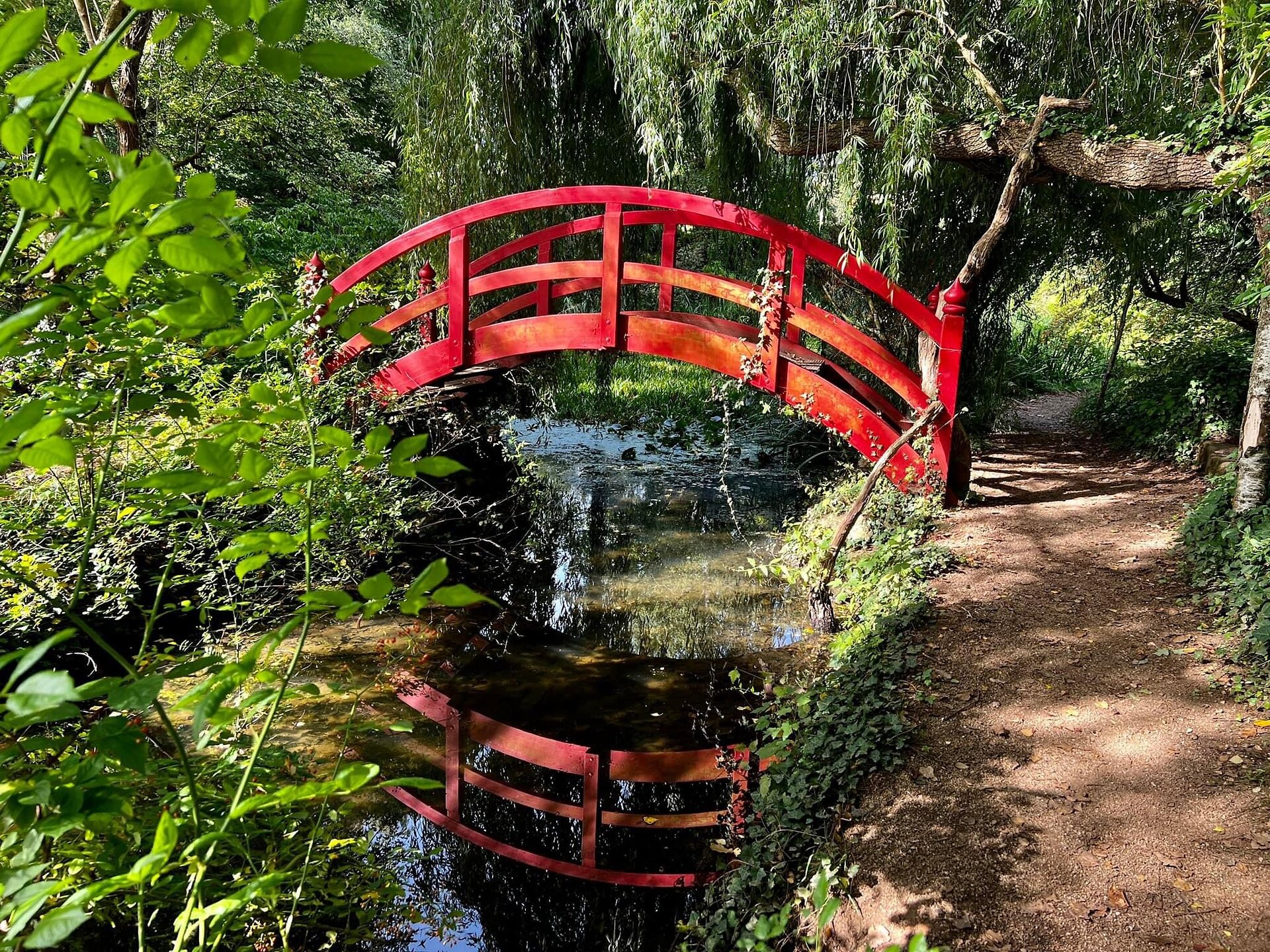 Brücke im Schlosspark Dennenlohe