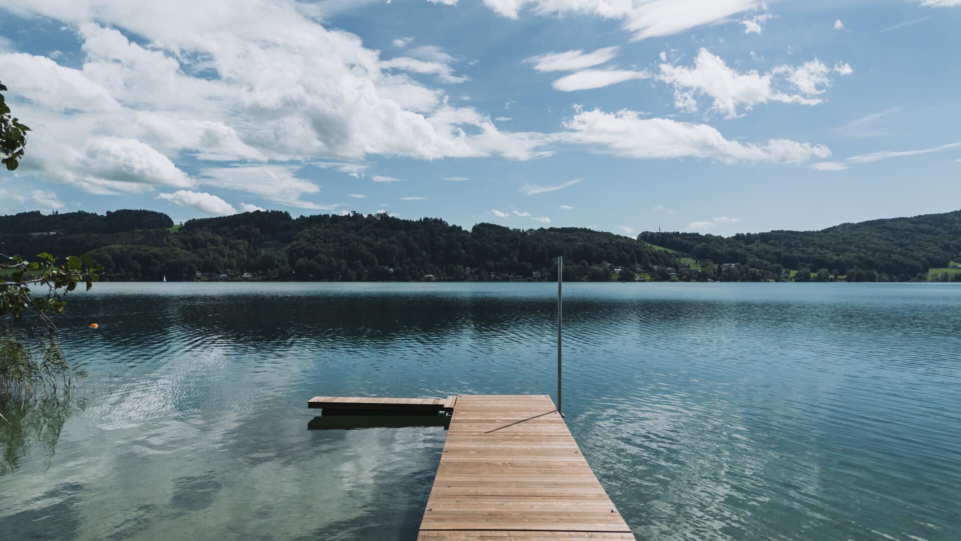 Badesee mit Steg DAS SEEHÄUSER Mattsee